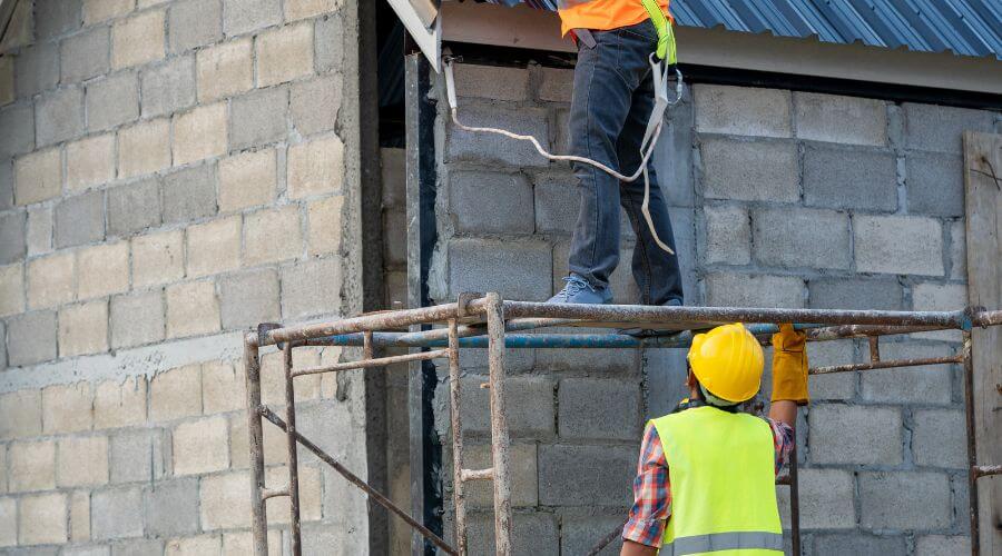 Professional New roof installation in Farmersville, IL